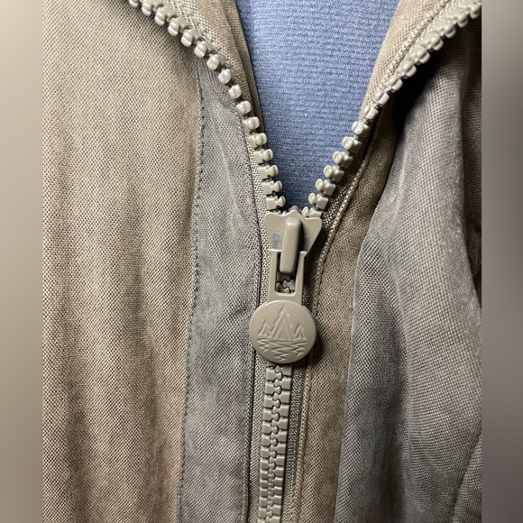 Rainforest khaki jackets, size Large - Picture 3 of 11